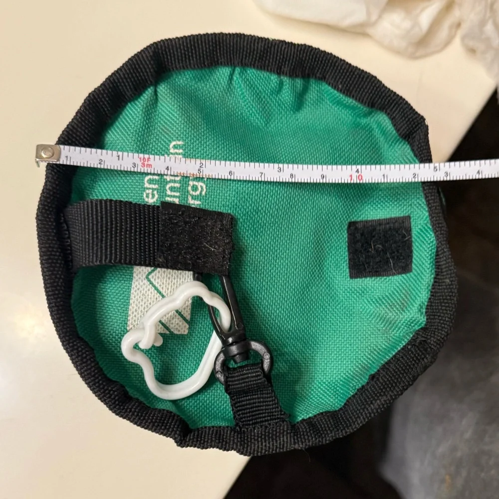 Green and Black Portable & Collapsible Dog & Cat Food with Clip